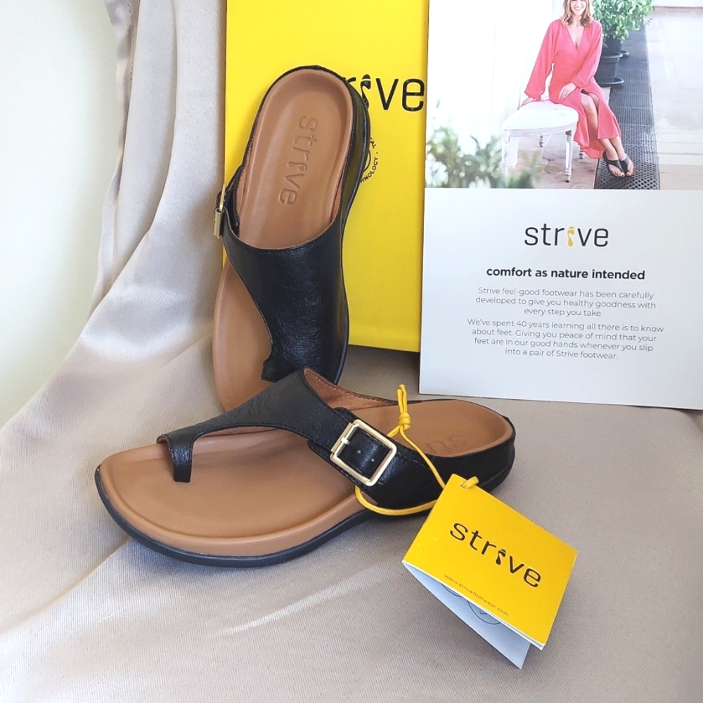 Strive Sandals, Sz 5, Java II, Black Leather, Gold Buckle, Toe Loop, Comfort NEW